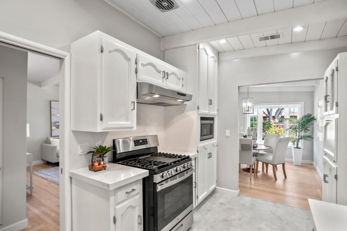 Detail Gallery Image 10 of 27 For 2782 Sonoma Pl, Santa Clara,  CA 95051 - 4 Beds | 2 Baths