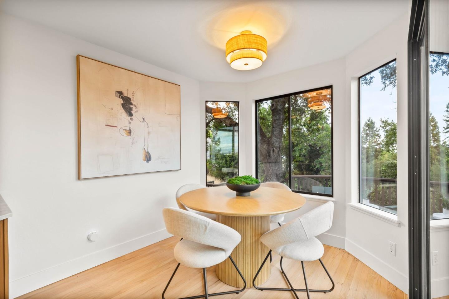 Detail Gallery Image 11 of 33 For 416 Crest Dr, Redwood City,  CA 94062 - 4 Beds | 3/1 Baths