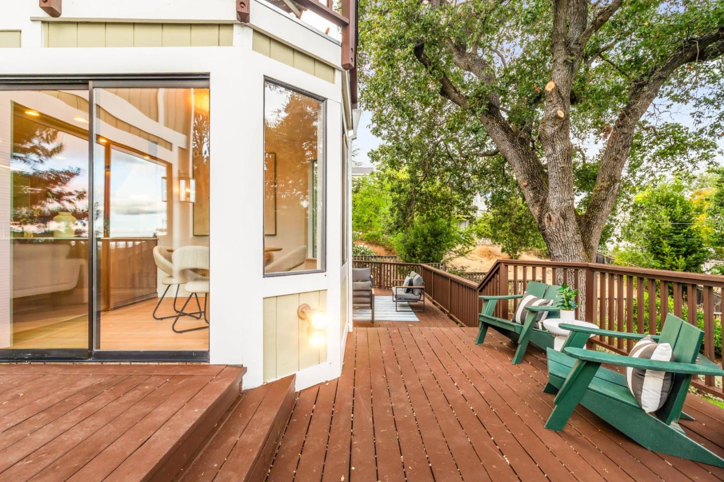 Detail Gallery Image 26 of 33 For 416 Crest Dr, Redwood City,  CA 94062 - 4 Beds | 3/1 Baths