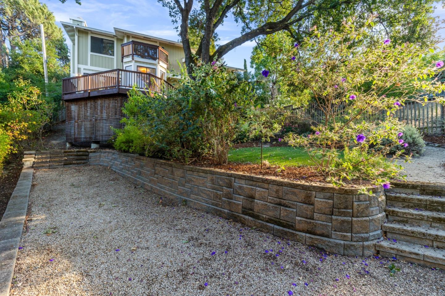 Detail Gallery Image 30 of 33 For 416 Crest Dr, Redwood City,  CA 94062 - 4 Beds | 3/1 Baths