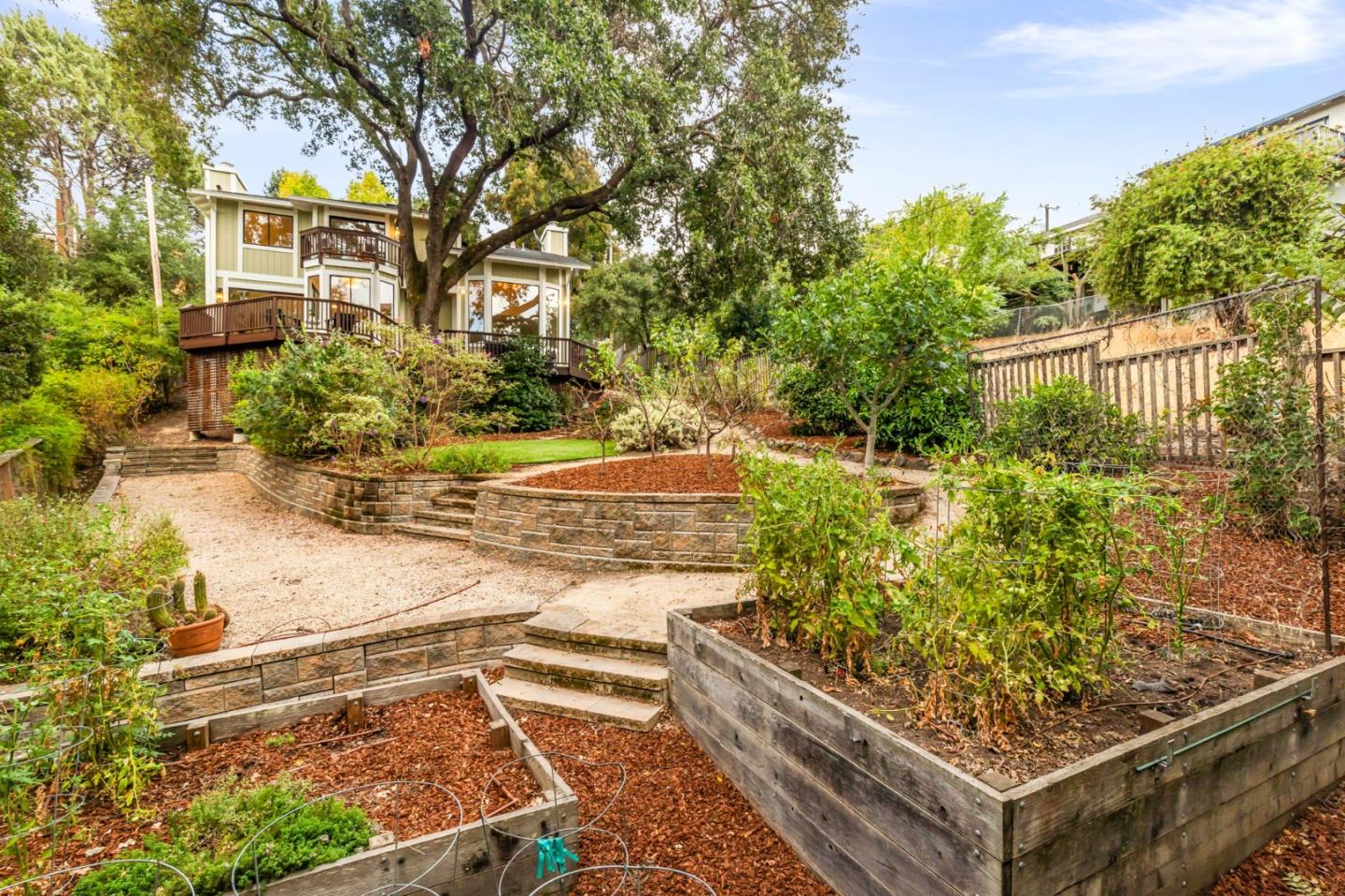 Detail Gallery Image 32 of 33 For 416 Crest Dr, Redwood City,  CA 94062 - 4 Beds | 3/1 Baths