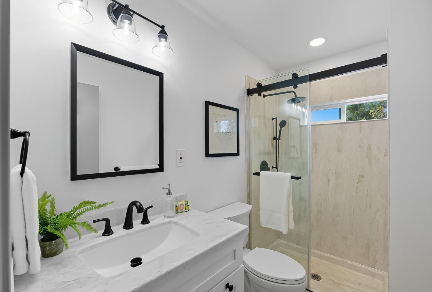 Detail Gallery Image 28 of 56 For 771 Sunshine Dr, Los Altos,  CA 94024 - 5 Beds | 3 Baths