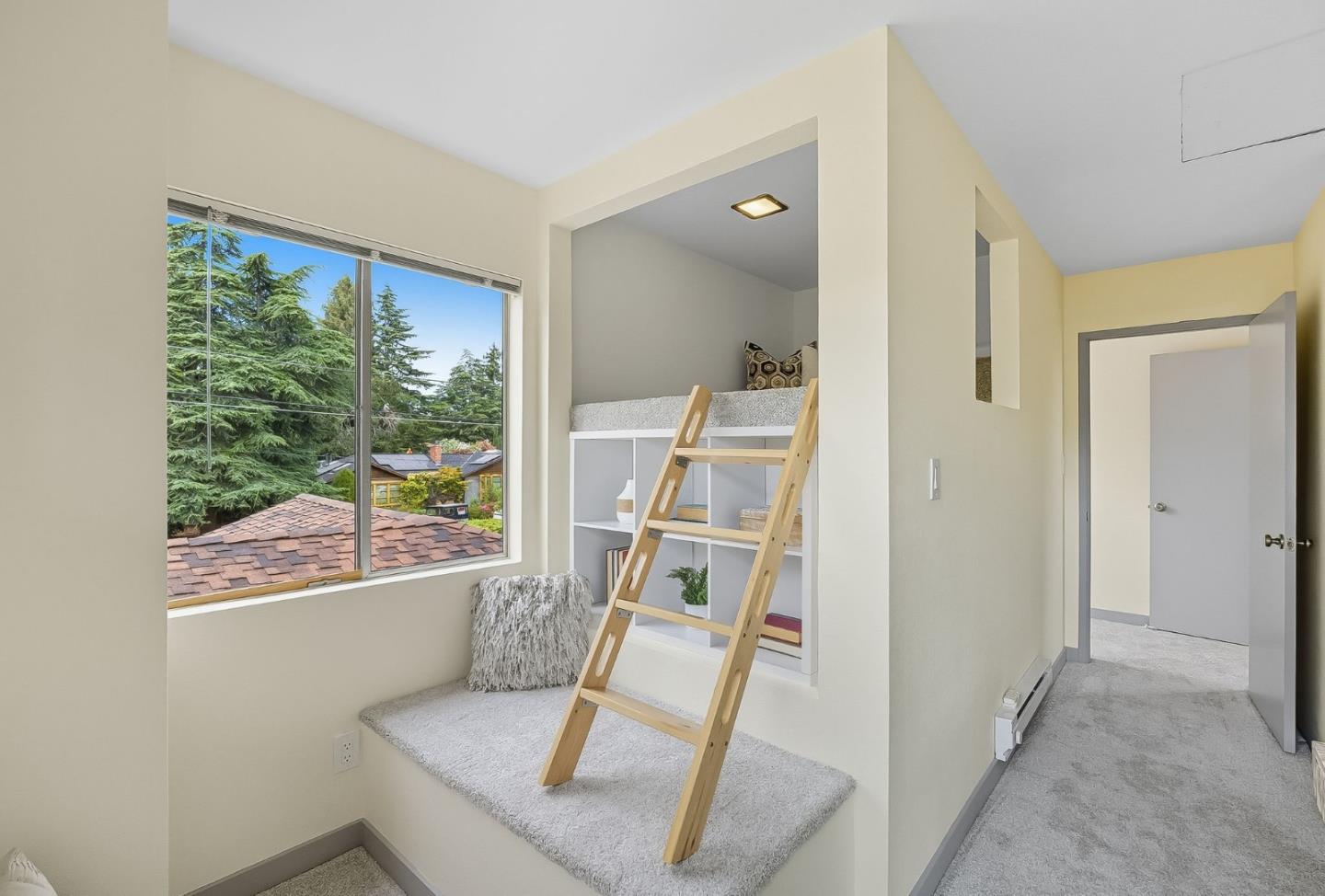 Detail Gallery Image 32 of 56 For 771 Sunshine Dr, Los Altos,  CA 94024 - 5 Beds | 3 Baths