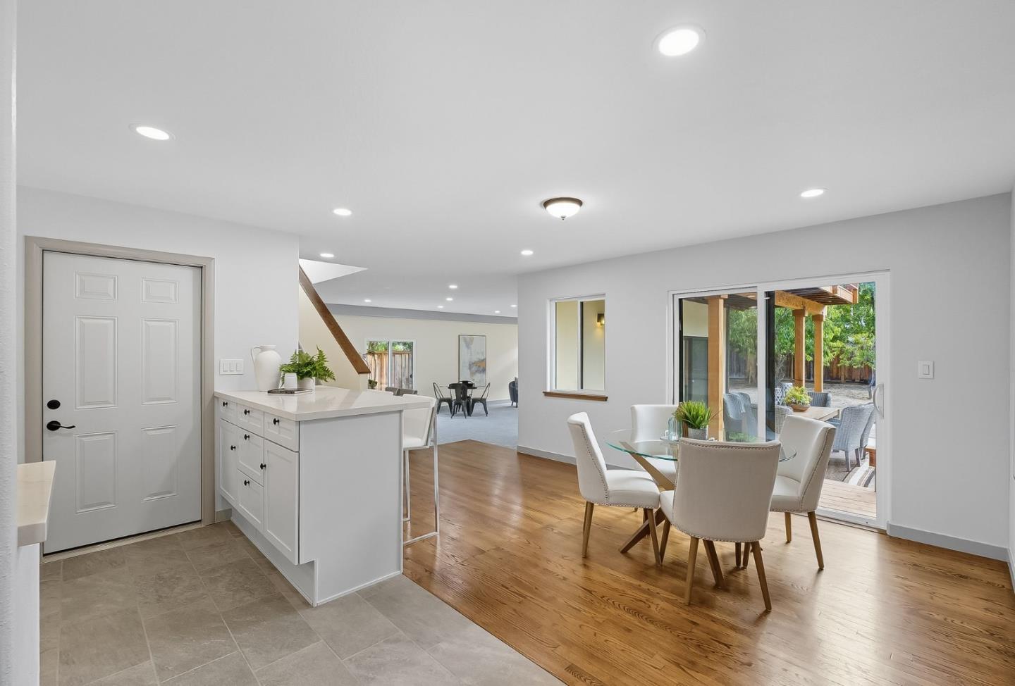 Detail Gallery Image 6 of 56 For 771 Sunshine Dr, Los Altos,  CA 94024 - 5 Beds | 3 Baths