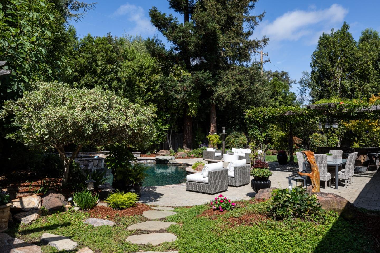 Detail Gallery Image 26 of 49 For 1762 Austin Ave, Los Altos,  CA 94024 - 4 Beds | 3/1 Baths