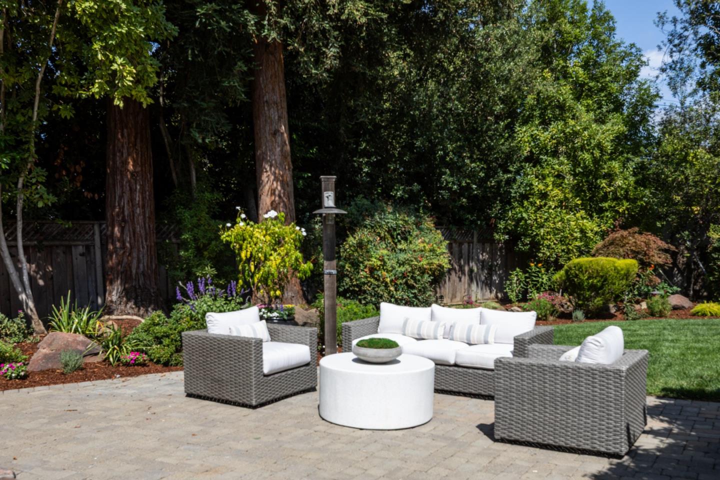 Detail Gallery Image 27 of 49 For 1762 Austin Ave, Los Altos,  CA 94024 - 4 Beds | 3/1 Baths