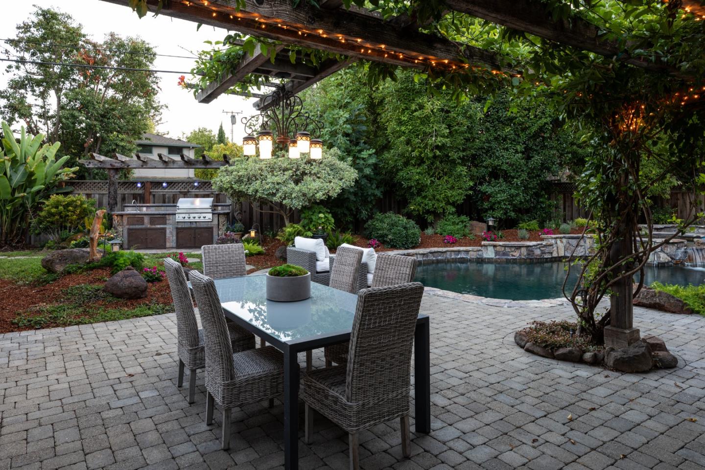 Detail Gallery Image 32 of 49 For 1762 Austin Ave, Los Altos,  CA 94024 - 4 Beds | 3/1 Baths