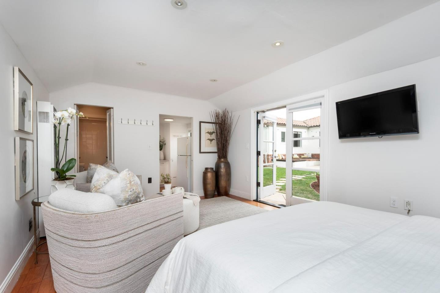 Detail Gallery Image 18 of 27 For 300 31st Ave, San Mateo,  CA 94403 - 3 Beds | 2 Baths
