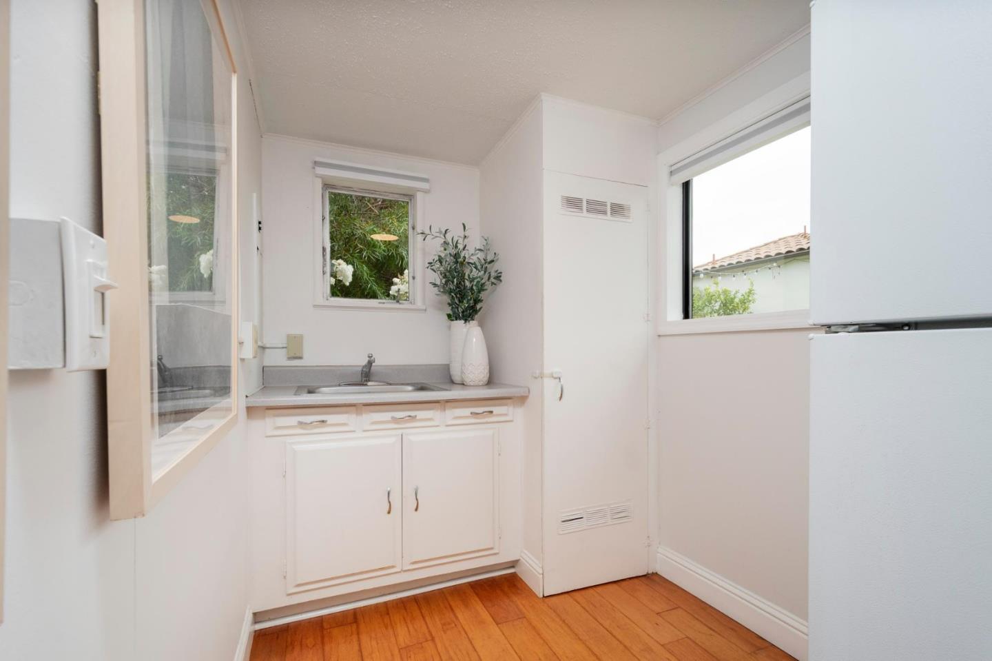 Detail Gallery Image 19 of 27 For 300 31st Ave, San Mateo,  CA 94403 - 3 Beds | 2 Baths