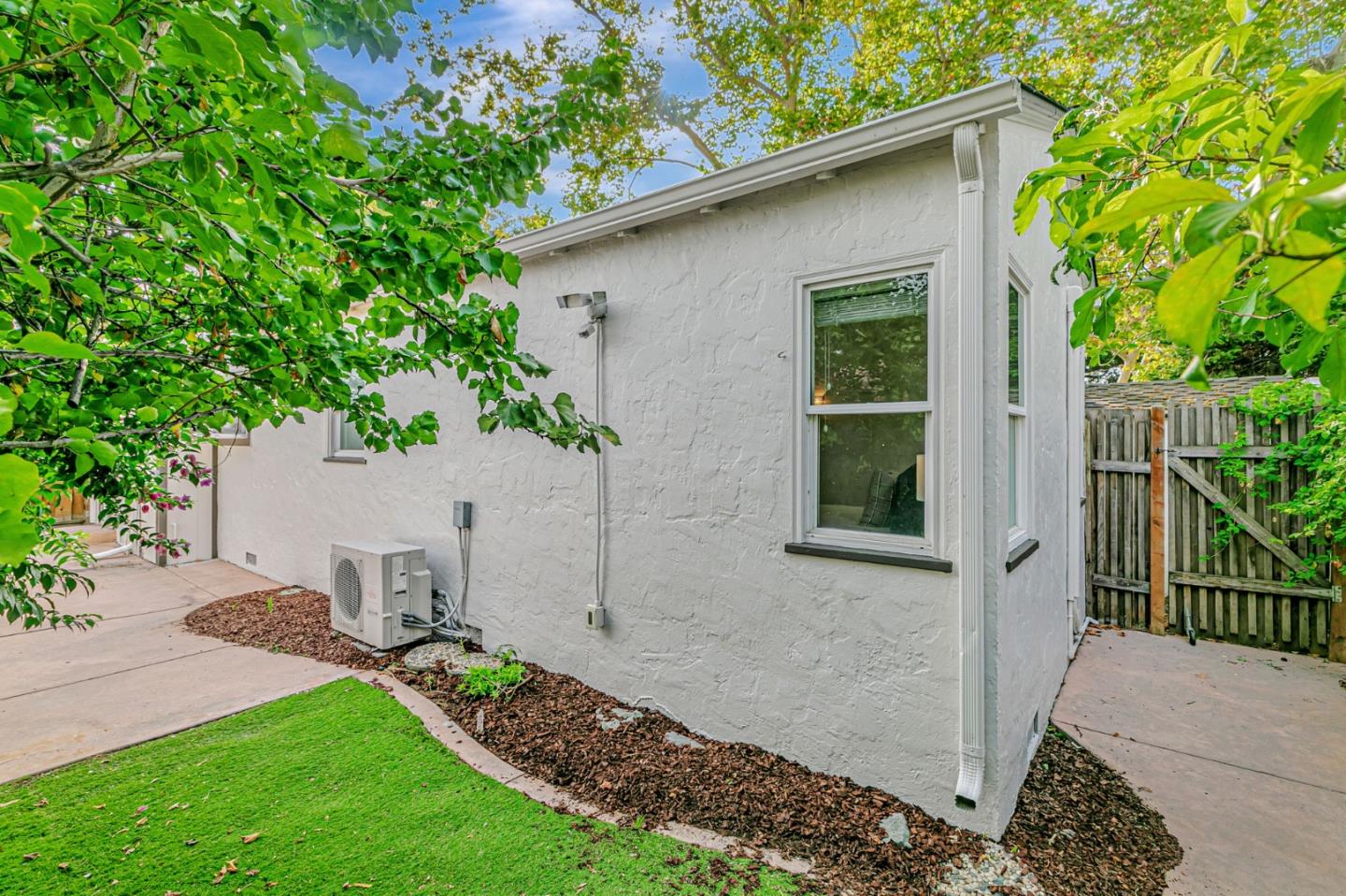 Detail Gallery Image 27 of 28 For 115 Burton Ave, San Jose,  CA 95112 - 1 Beds | 1 Baths