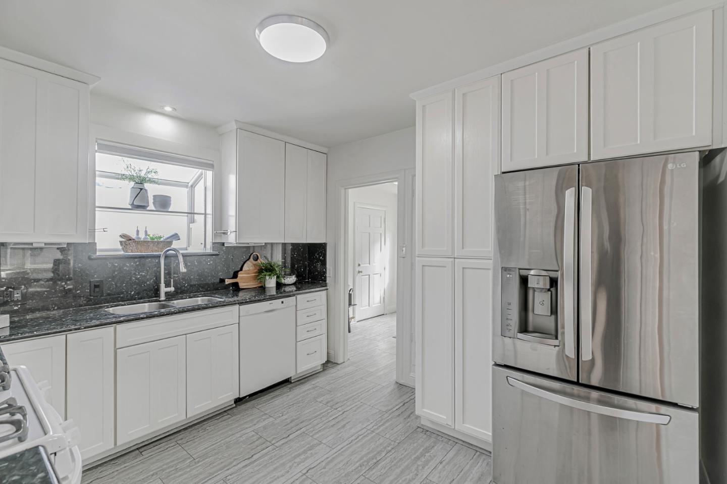 Detail Gallery Image 8 of 28 For 115 Burton Ave, San Jose,  CA 95112 - 1 Beds | 1 Baths