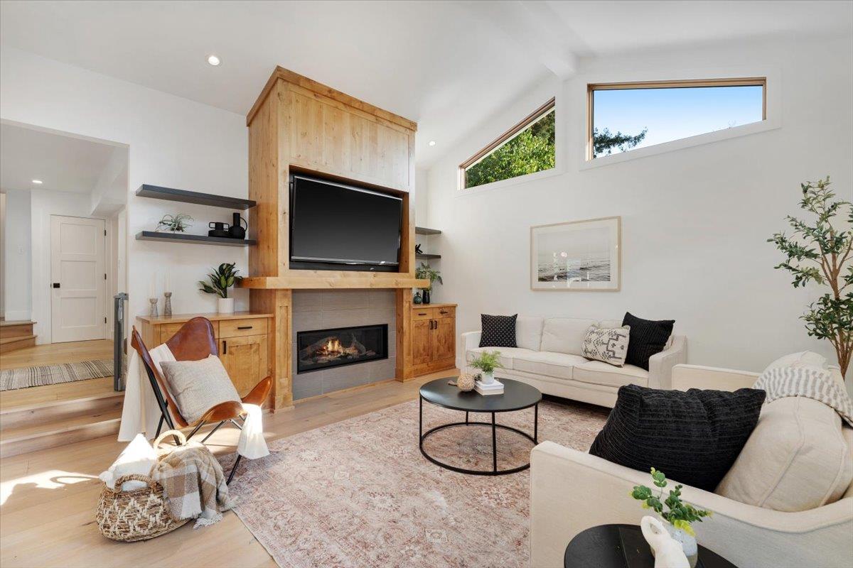 Detail Gallery Image 11 of 42 For 133 Goss Ave, Santa Cruz,  CA 95065 - 3 Beds | 2 Baths