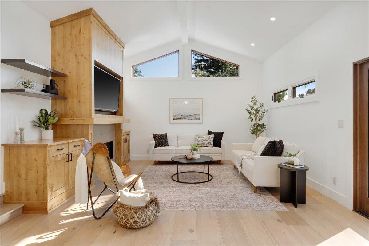 Detail Gallery Image 14 of 42 For 133 Goss Ave, Santa Cruz,  CA 95065 - 3 Beds | 2 Baths
