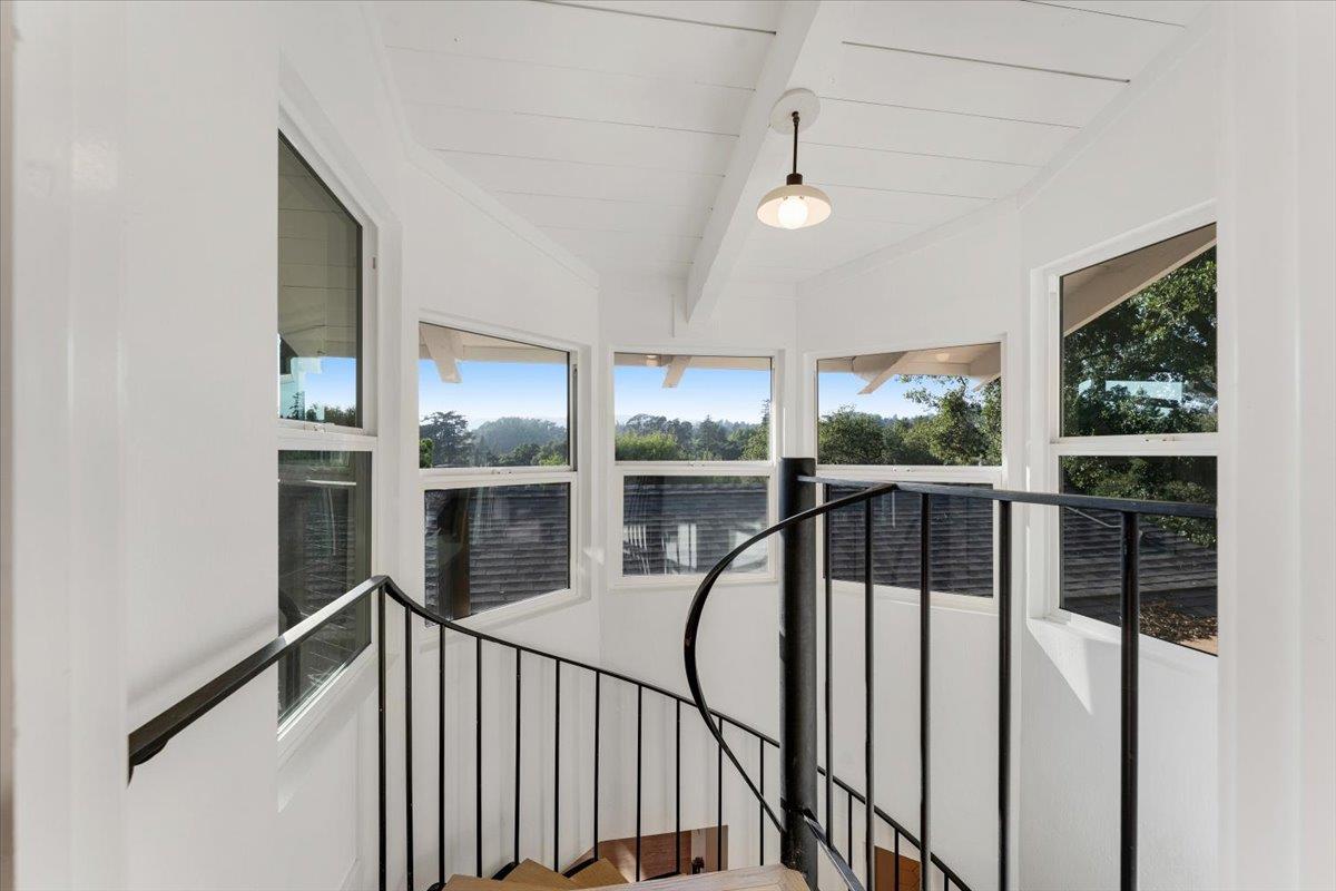 Detail Gallery Image 21 of 42 For 133 Goss Ave, Santa Cruz,  CA 95065 - 3 Beds | 2 Baths