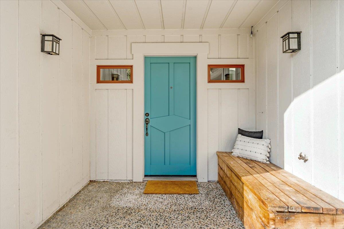 Detail Gallery Image 3 of 42 For 133 Goss Ave, Santa Cruz,  CA 95065 - 3 Beds | 2 Baths