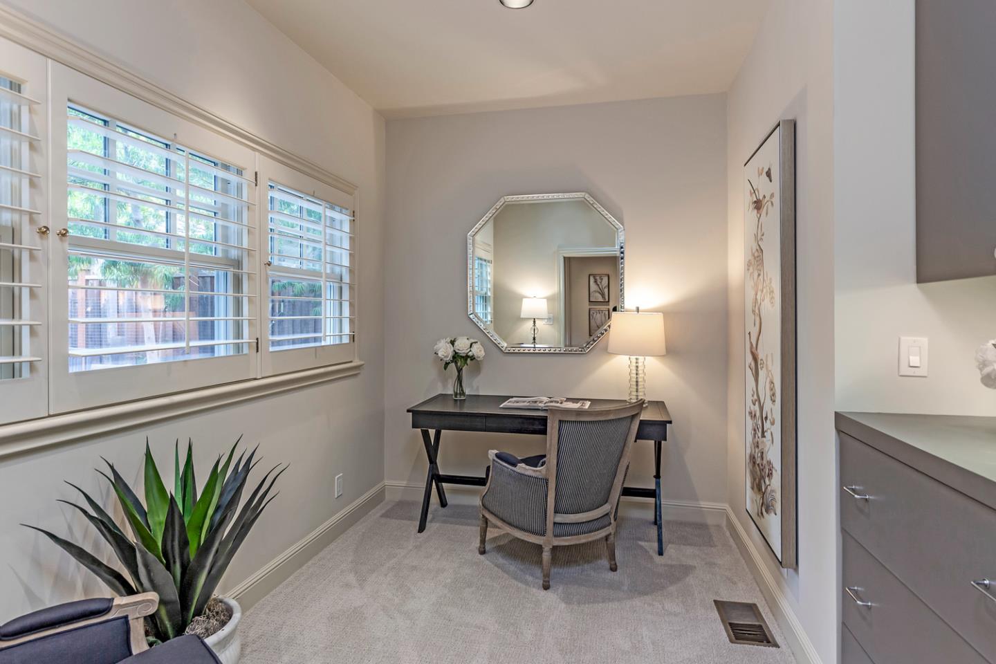 Detail Gallery Image 15 of 51 For 941 Berry Ave, Los Altos,  CA 94024 - 4 Beds | 4/1 Baths