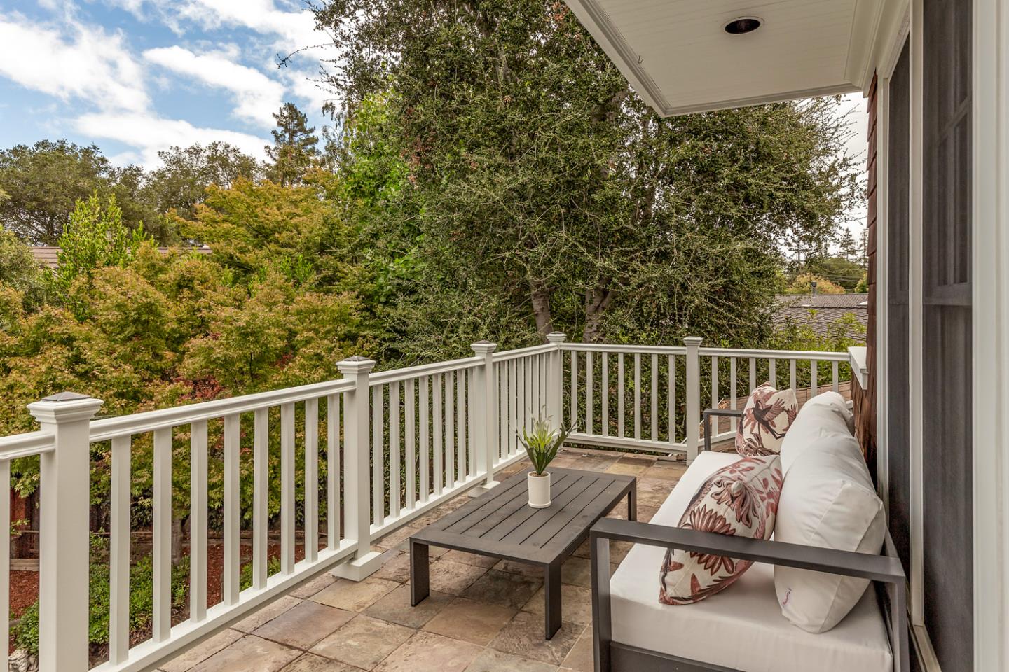 Detail Gallery Image 23 of 51 For 941 Berry Ave, Los Altos,  CA 94024 - 4 Beds | 4/1 Baths