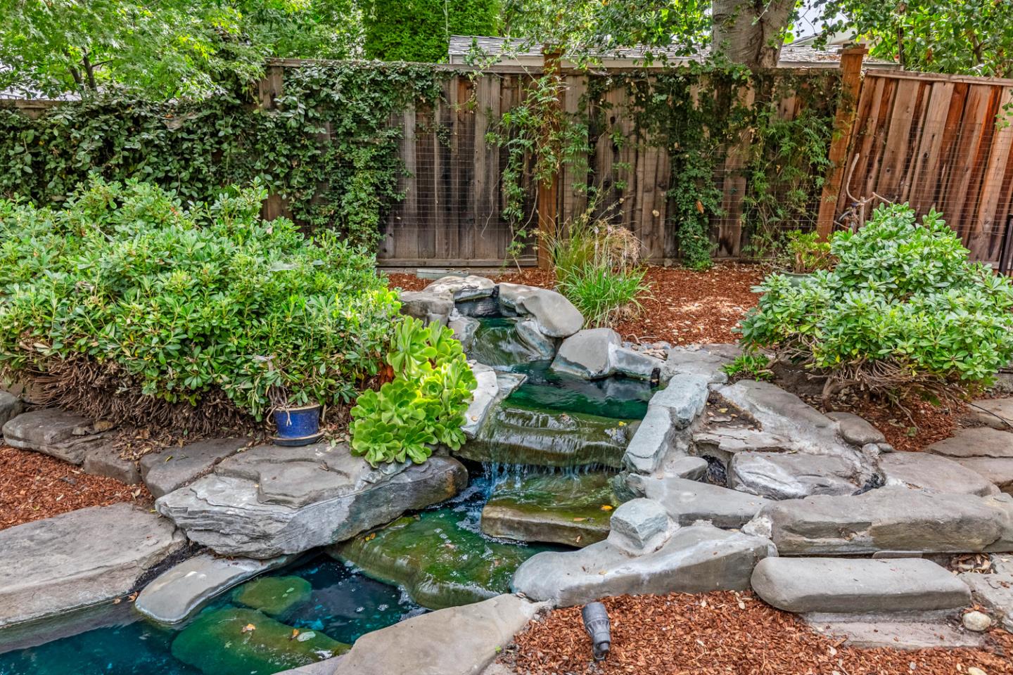 Detail Gallery Image 41 of 51 For 941 Berry Ave, Los Altos,  CA 94024 - 4 Beds | 4/1 Baths