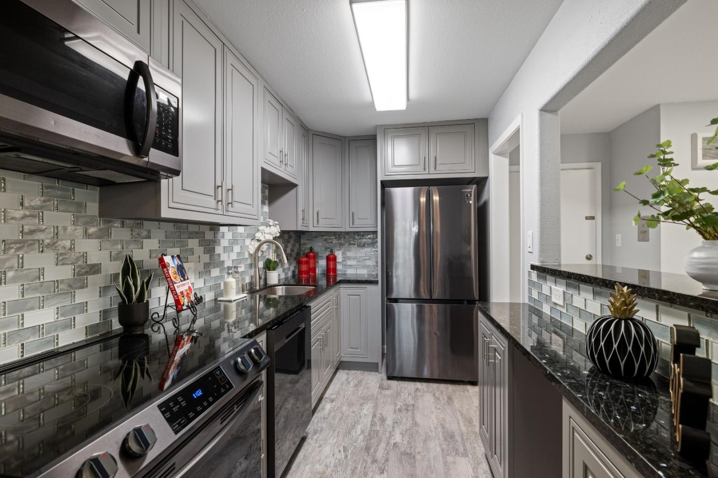 Detail Gallery Image 12 of 25 For 833 N Humboldt St #314,  San Mateo,  CA 94401 - 1 Beds | 1 Baths