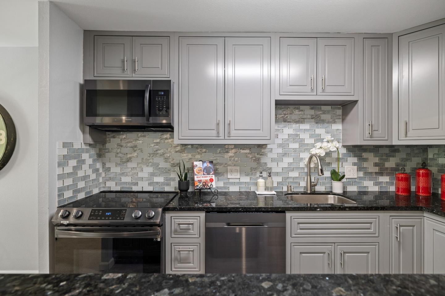 Detail Gallery Image 13 of 25 For 833 N Humboldt St #314,  San Mateo,  CA 94401 - 1 Beds | 1 Baths