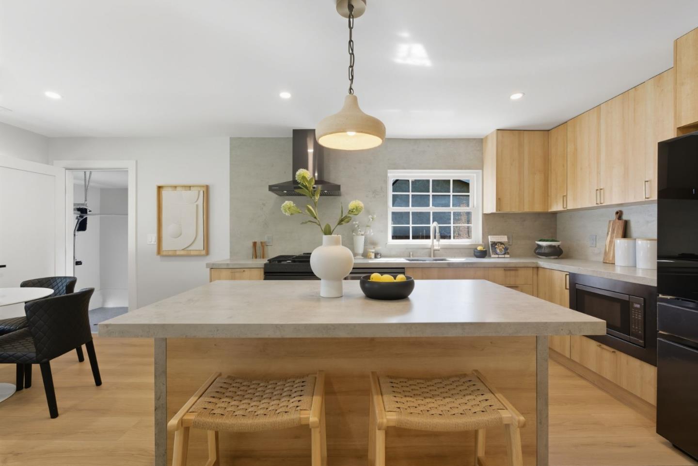 Detail Gallery Image 11 of 53 For 1117 Henderson Ave, Menlo Park,  CA 94025 - 3 Beds | 2 Baths