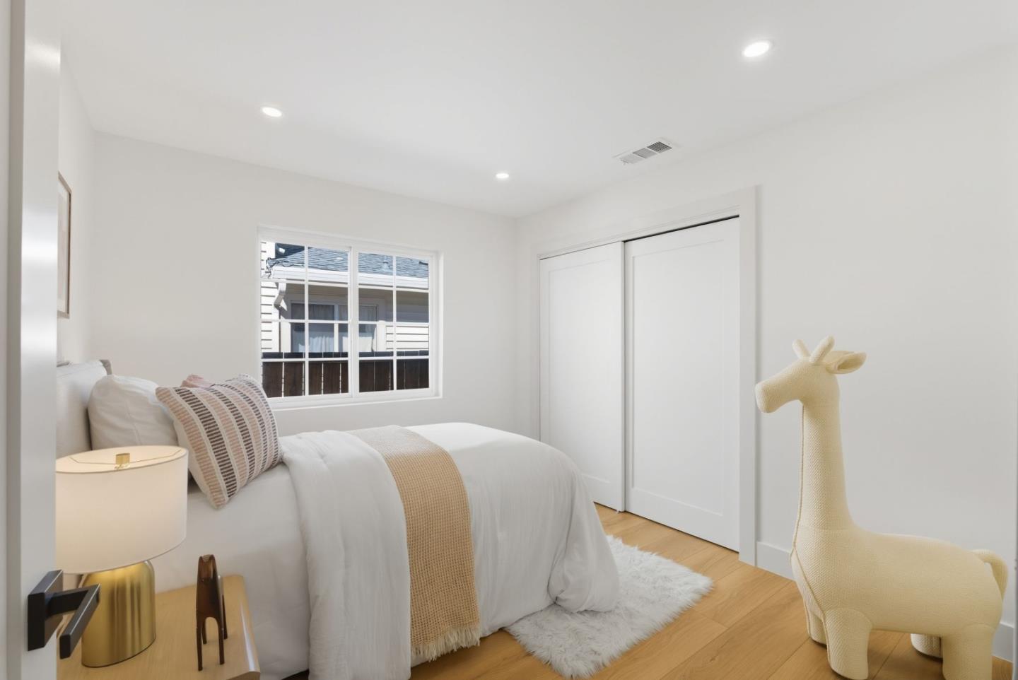 Detail Gallery Image 21 of 53 For 1117 Henderson Ave, Menlo Park,  CA 94025 - 3 Beds | 2 Baths