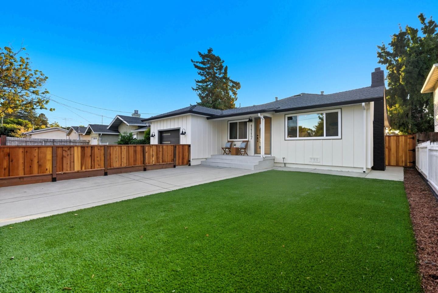 Detail Gallery Image 31 of 53 For 1117 Henderson Ave, Menlo Park,  CA 94025 - 3 Beds | 2 Baths