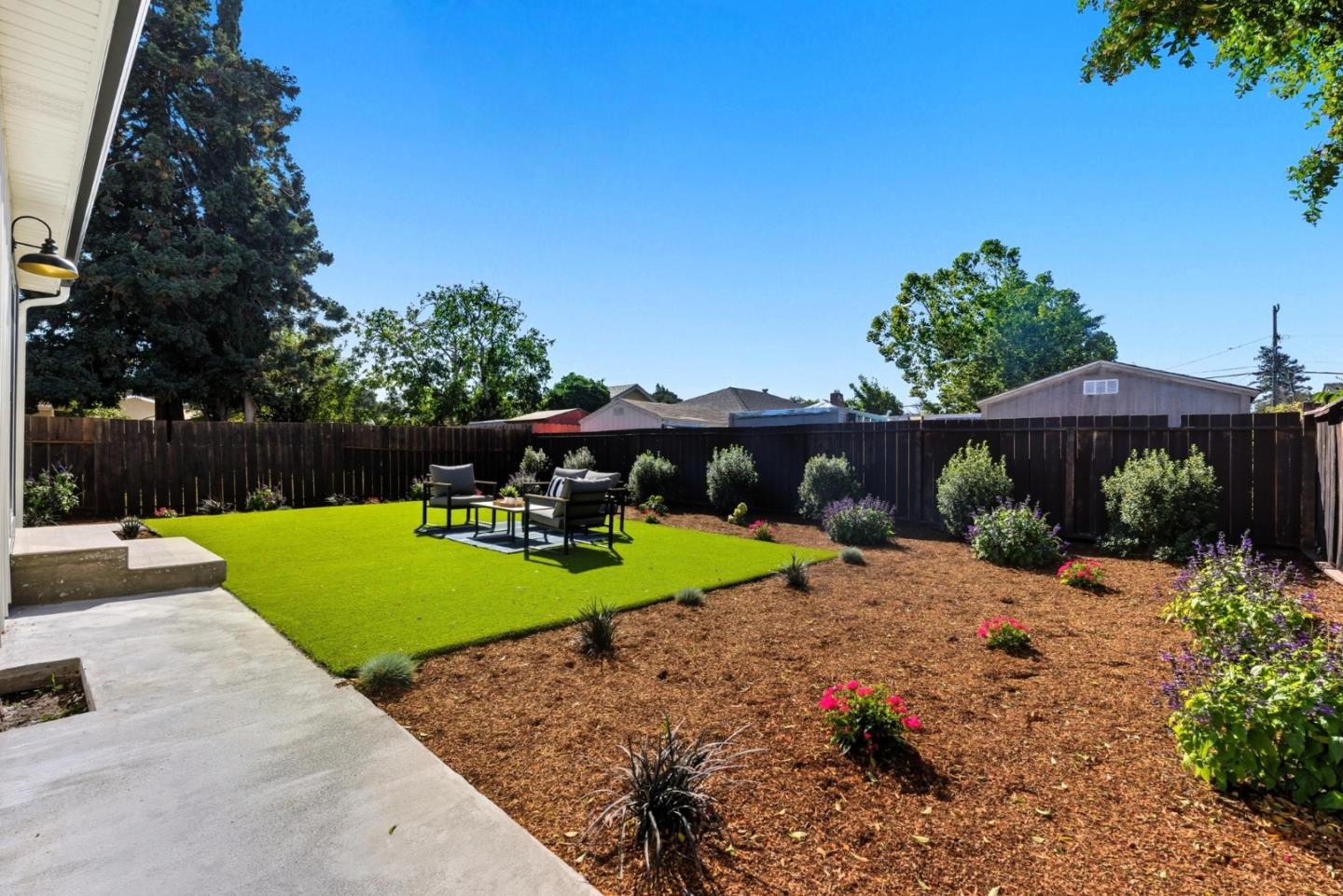 Detail Gallery Image 36 of 53 For 1117 Henderson Ave, Menlo Park,  CA 94025 - 3 Beds | 2 Baths