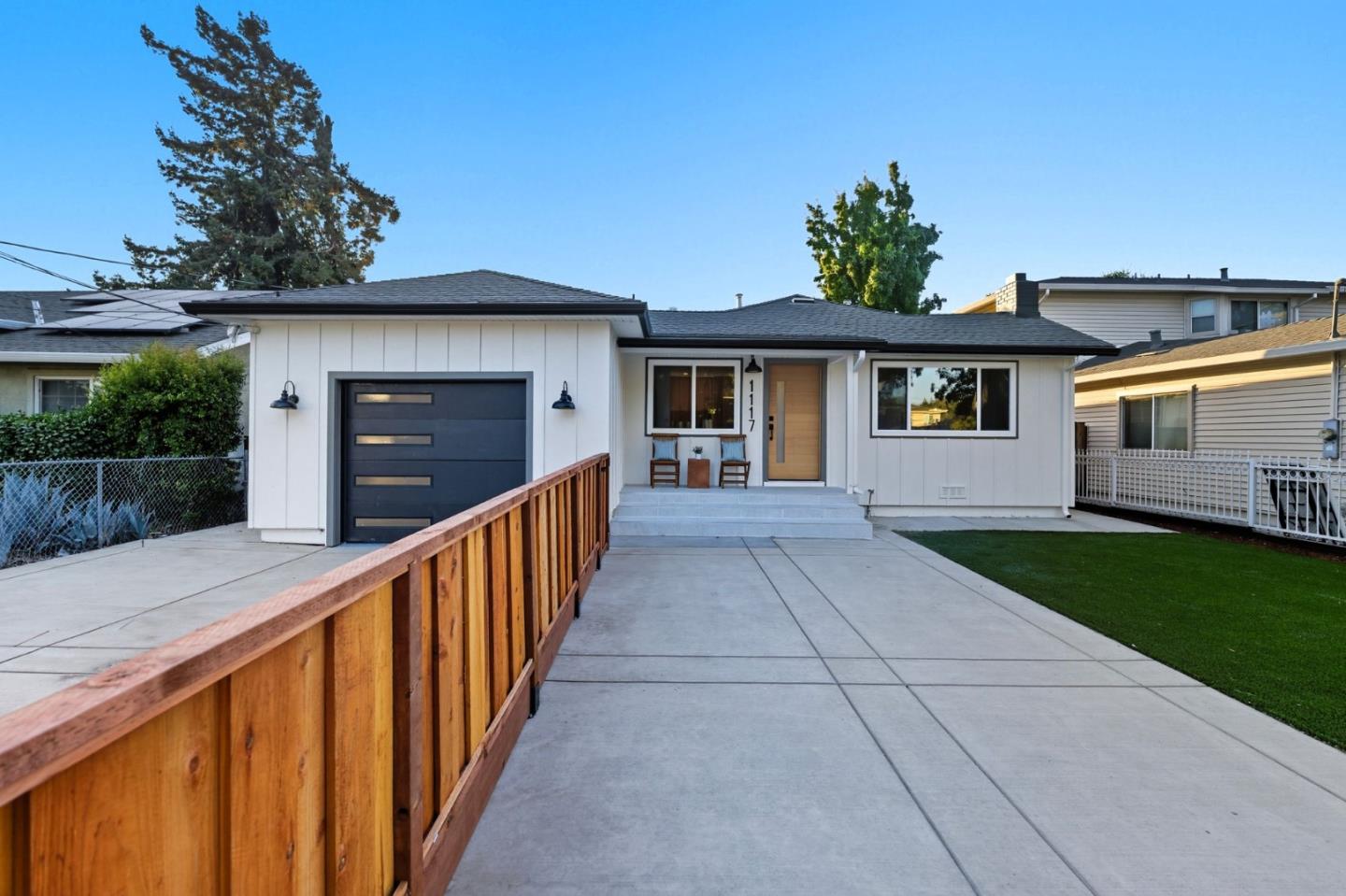 Detail Gallery Image 39 of 53 For 1117 Henderson Ave, Menlo Park,  CA 94025 - 3 Beds | 2 Baths