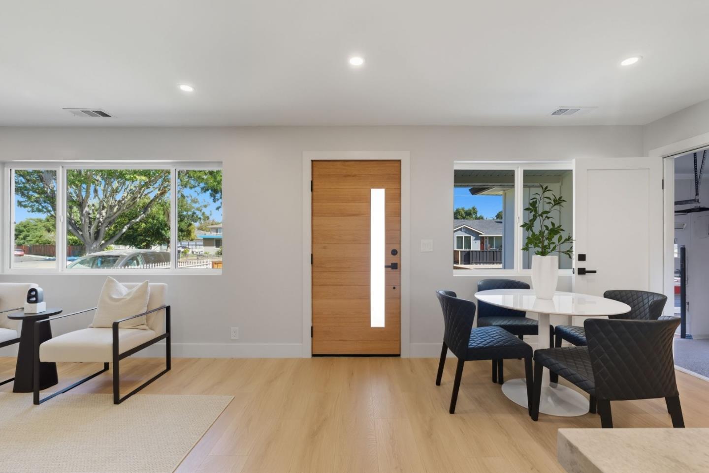 Detail Gallery Image 6 of 53 For 1117 Henderson Ave, Menlo Park,  CA 94025 - 3 Beds | 2 Baths