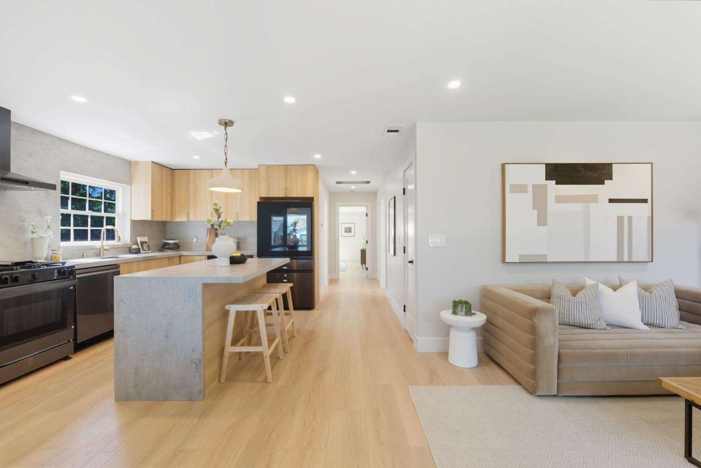Detail Gallery Image 7 of 53 For 1117 Henderson Ave, Menlo Park,  CA 94025 - 3 Beds | 2 Baths