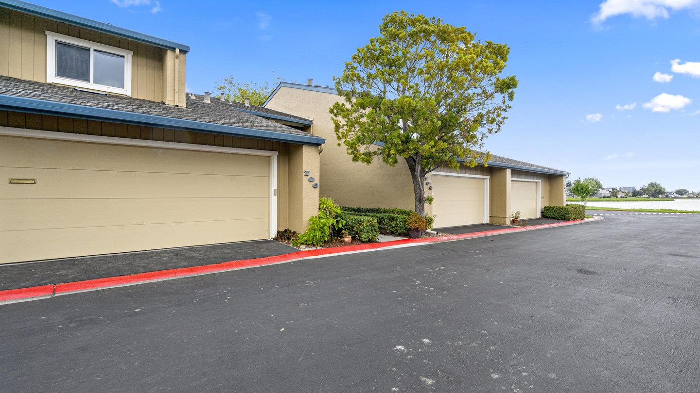 Detail Gallery Image 31 of 36 For 706 Celestial Ln, Foster City,  CA 94404 - 3 Beds | 2/1 Baths