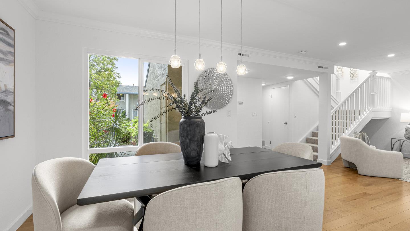 Detail Gallery Image 5 of 36 For 706 Celestial Ln, Foster City,  CA 94404 - 3 Beds | 2/1 Baths