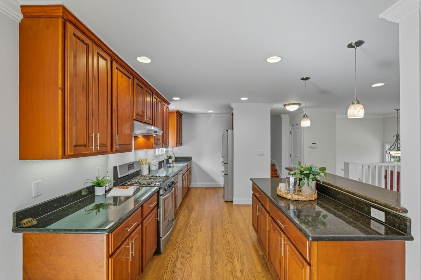 Detail Gallery Image 16 of 67 For 2315 Cheshire Way, Redwood City,  CA 94061 - 3 Beds | 2 Baths