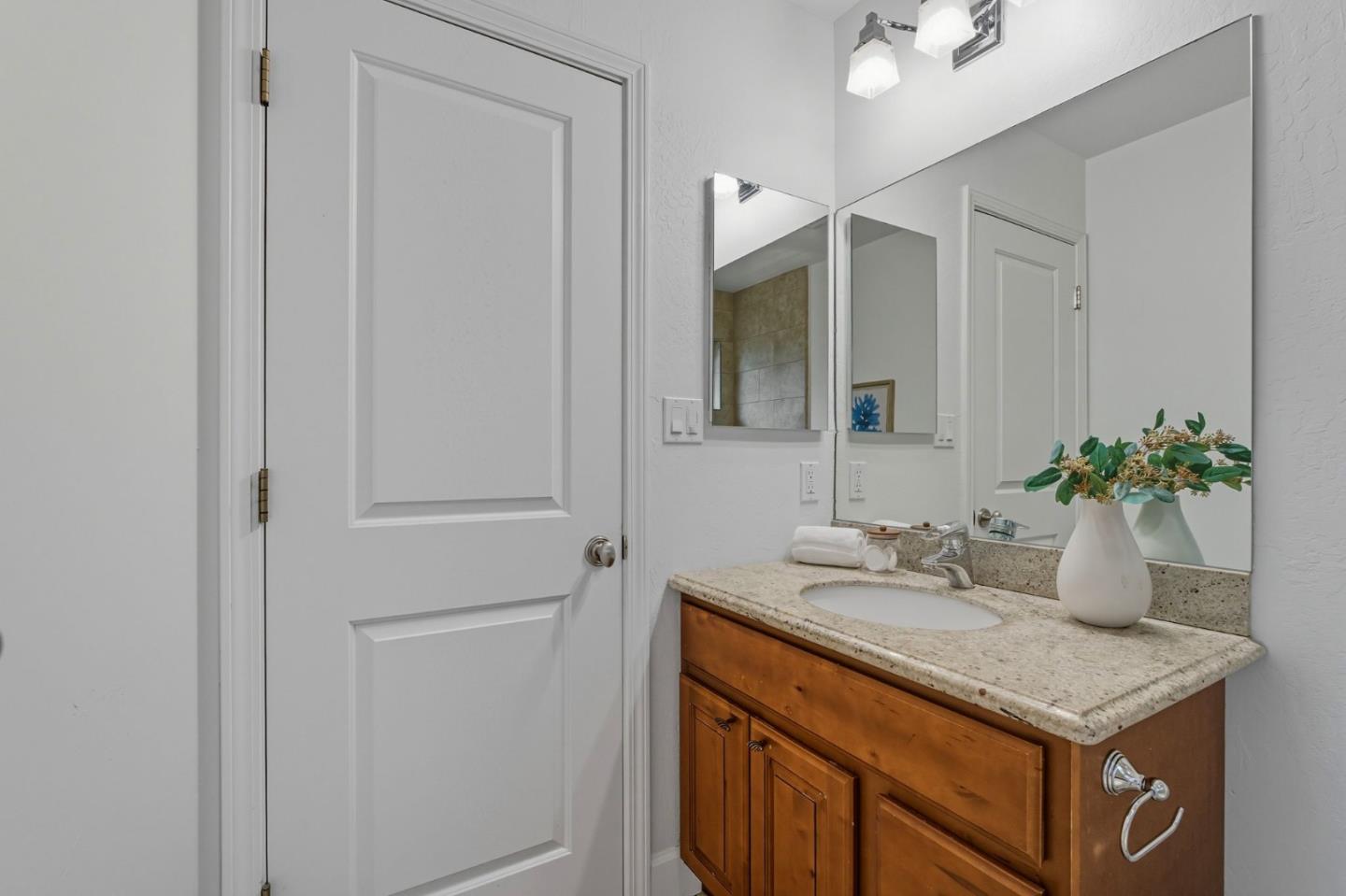 Detail Gallery Image 25 of 67 For 2315 Cheshire Way, Redwood City,  CA 94061 - 3 Beds | 2 Baths
