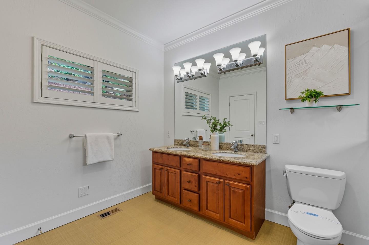 Detail Gallery Image 37 of 67 For 2315 Cheshire Way, Redwood City,  CA 94061 - 3 Beds | 2 Baths