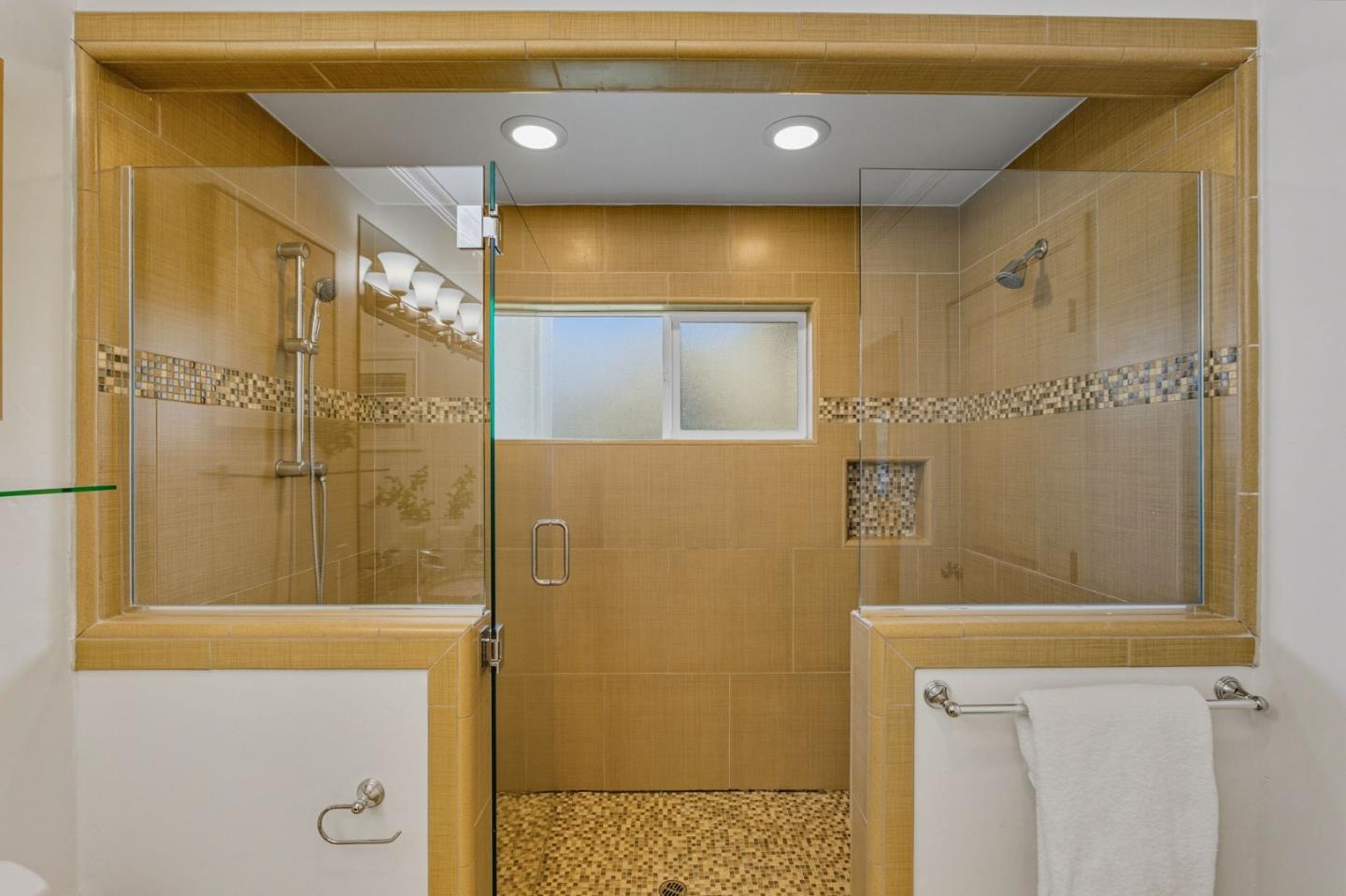 Detail Gallery Image 38 of 67 For 2315 Cheshire Way, Redwood City,  CA 94061 - 3 Beds | 2 Baths