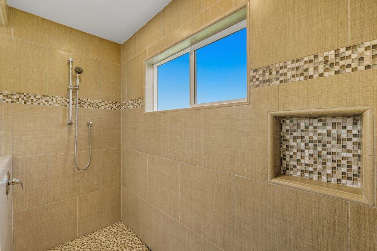 Detail Gallery Image 39 of 67 For 2315 Cheshire Way, Redwood City,  CA 94061 - 3 Beds | 2 Baths