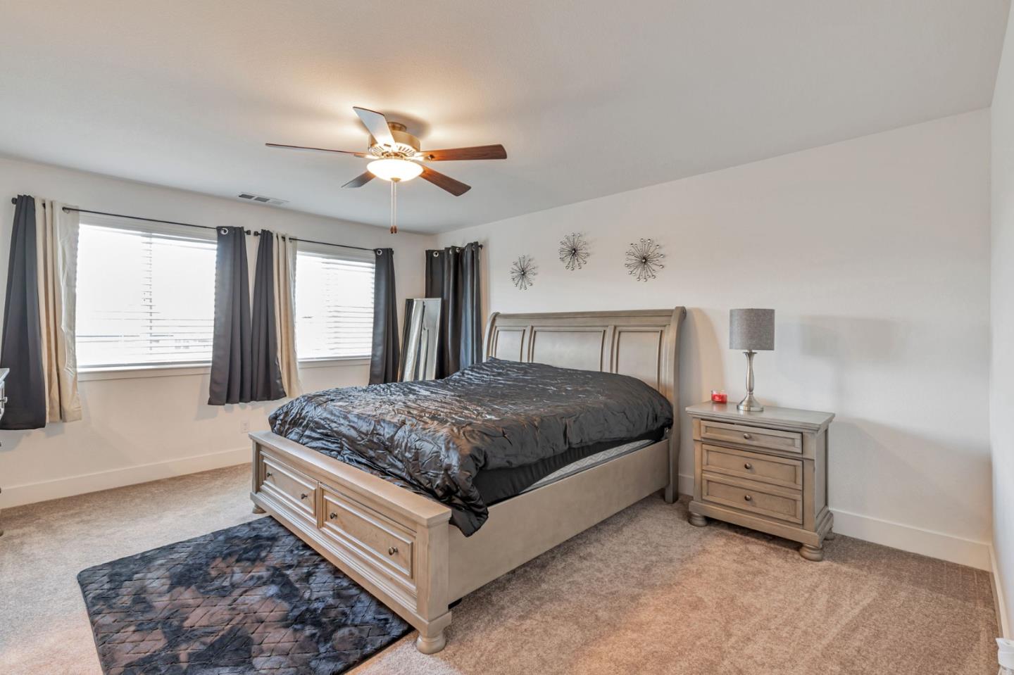 Detail Gallery Image 12 of 40 For 1180 Cherry Peak Way, Hollister,  CA 95023 - 3 Beds | 2/1 Baths