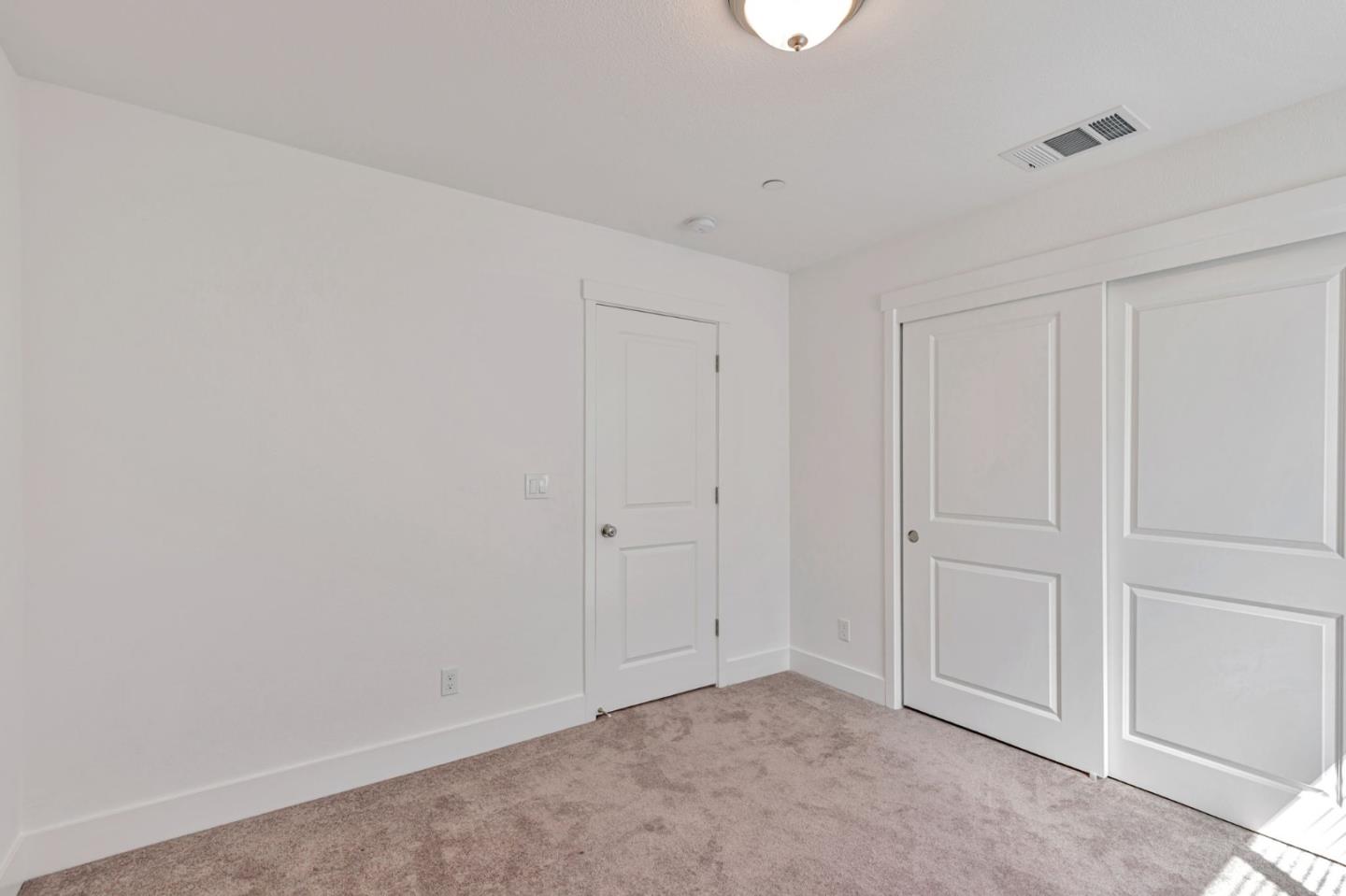 Detail Gallery Image 16 of 40 For 1180 Cherry Peak Way, Hollister,  CA 95023 - 3 Beds | 2/1 Baths