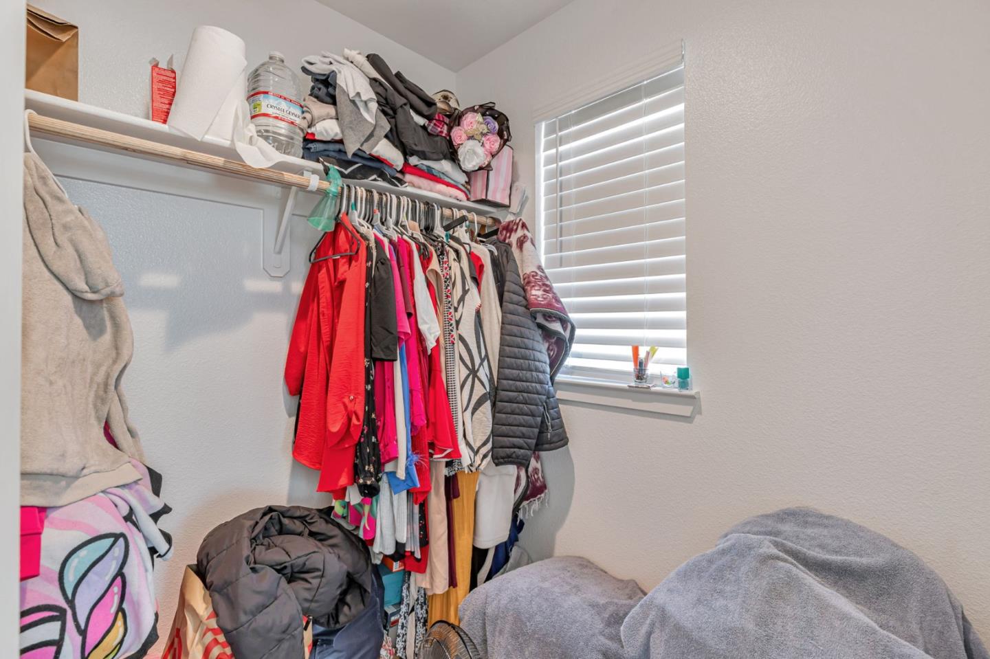 Detail Gallery Image 20 of 40 For 1180 Cherry Peak Way, Hollister,  CA 95023 - 3 Beds | 2/1 Baths