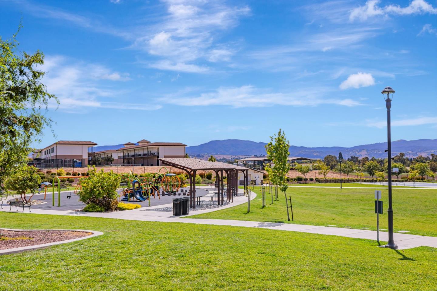 Detail Gallery Image 38 of 40 For 1180 Cherry Peak Way, Hollister,  CA 95023 - 3 Beds | 2/1 Baths