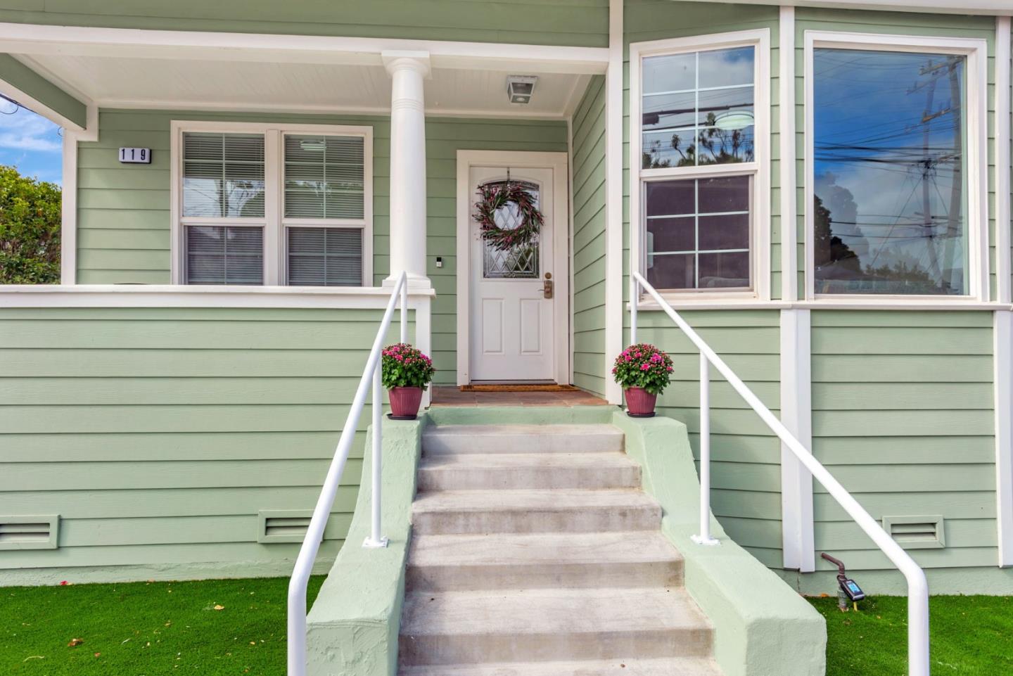 Detail Gallery Image 2 of 40 For 119 N Claremont St, San Mateo,  CA 94401 - 3 Beds | 2/2 Baths