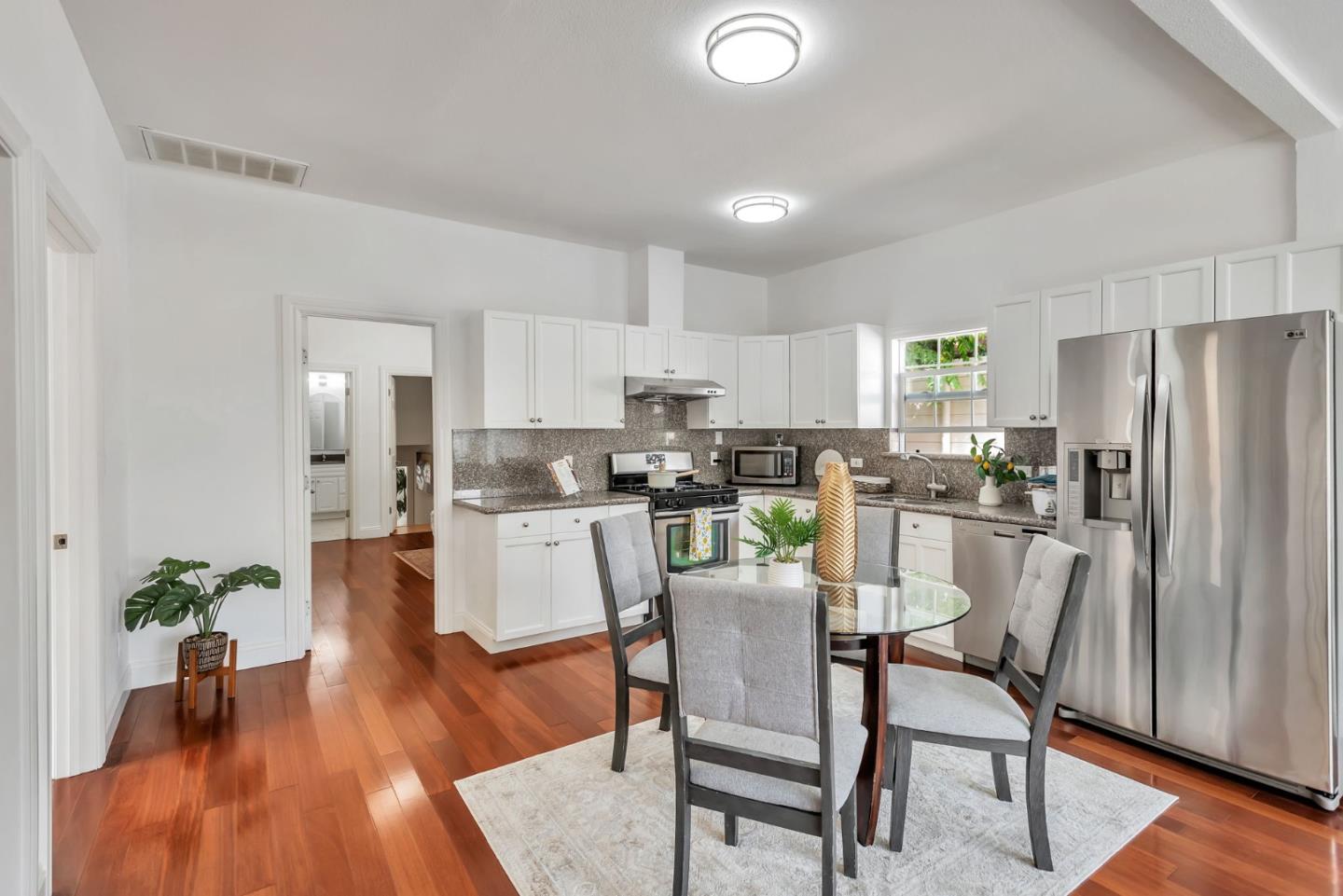 Detail Gallery Image 9 of 40 For 119 N Claremont St, San Mateo,  CA 94401 - 3 Beds | 2/2 Baths