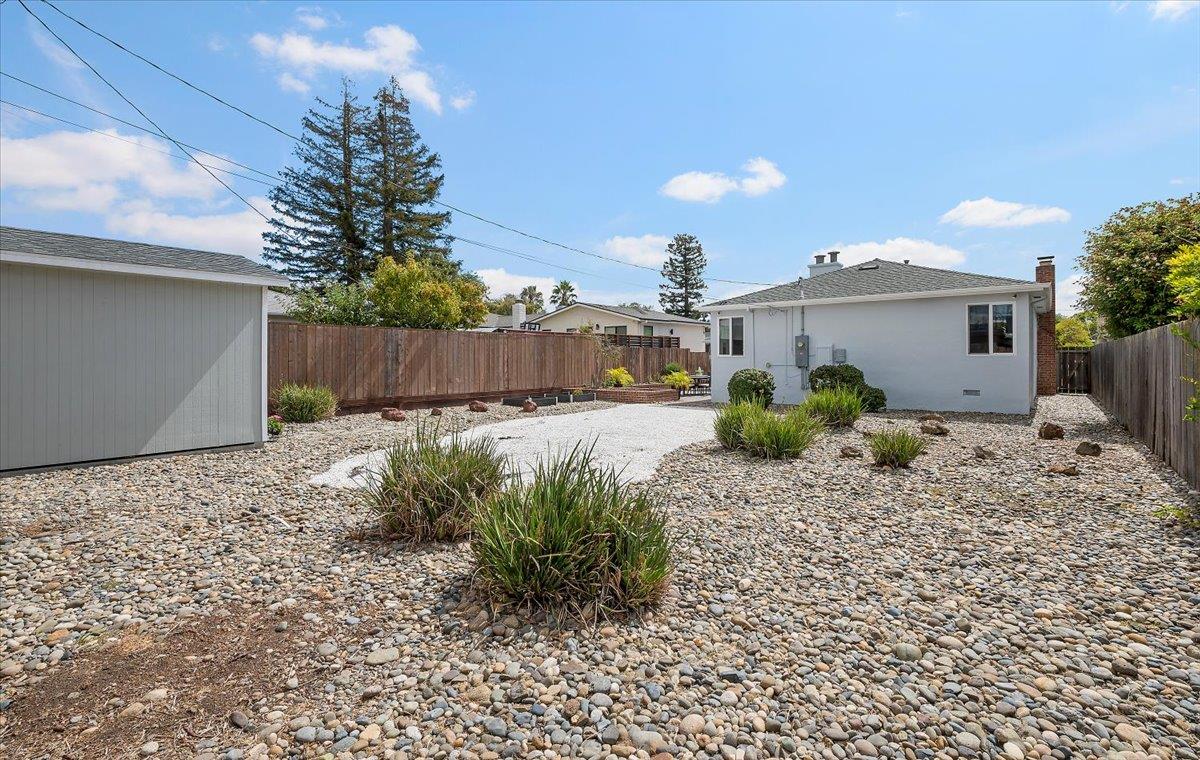 Detail Gallery Image 18 of 21 For 227 Poinsettia Ave, San Mateo,  CA 94403 - 3 Beds | 1 Baths