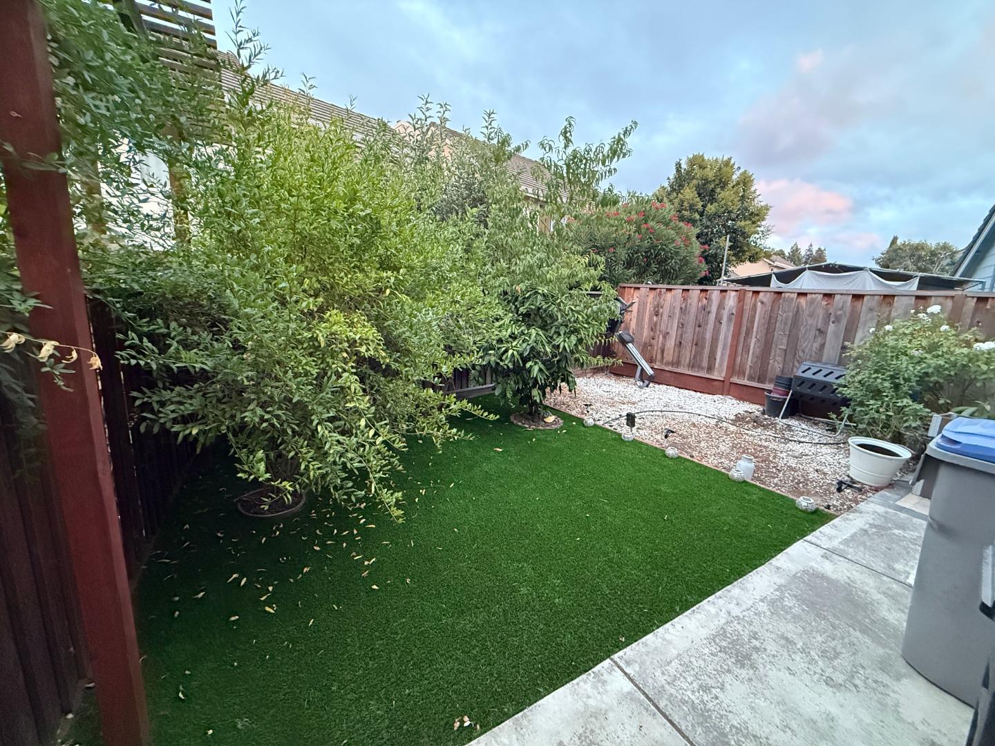Detail Gallery Image 15 of 21 For 1563 Four Oaks Rd, San Jose,  CA 95131 - 4 Beds | 2/1 Baths