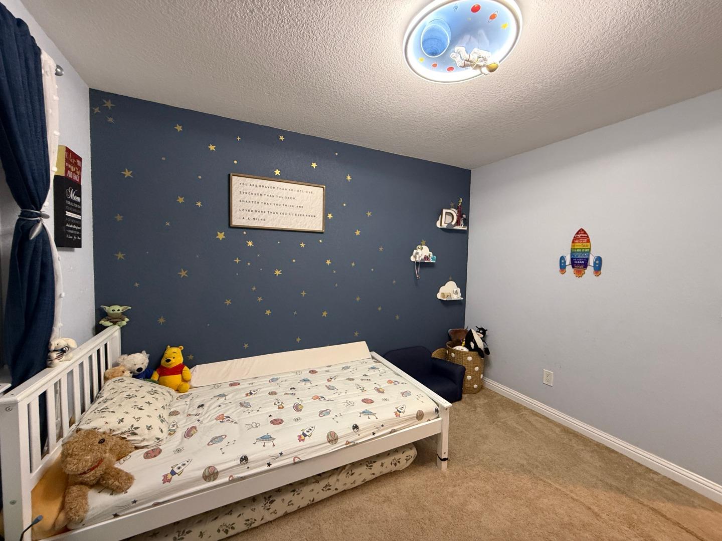 Detail Gallery Image 5 of 21 For 1563 Four Oaks Rd, San Jose,  CA 95131 - 4 Beds | 2/1 Baths