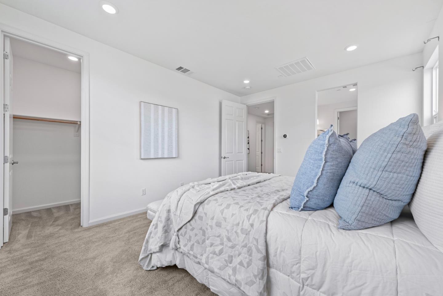 Detail Gallery Image 15 of 37 For 1660 Solari Pl, San Jose,  CA 95131 - 4 Beds | 3/1 Baths