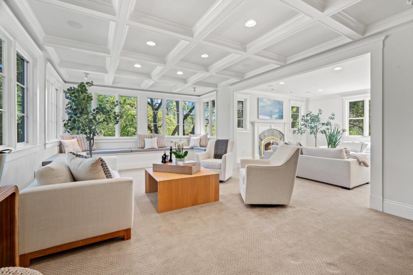 Detail Gallery Image 14 of 70 For 16420 S Kennedy Rd, Los Gatos,  CA 95030 - 7 Beds | 5/2 Baths