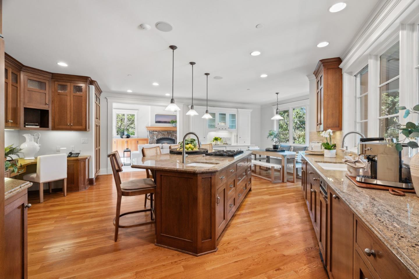 Detail Gallery Image 18 of 70 For 16420 S Kennedy Rd, Los Gatos,  CA 95030 - 7 Beds | 5/2 Baths